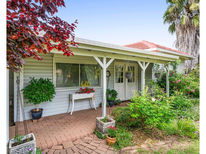 345 Lake Albert Road, Kooringal NSW 2650