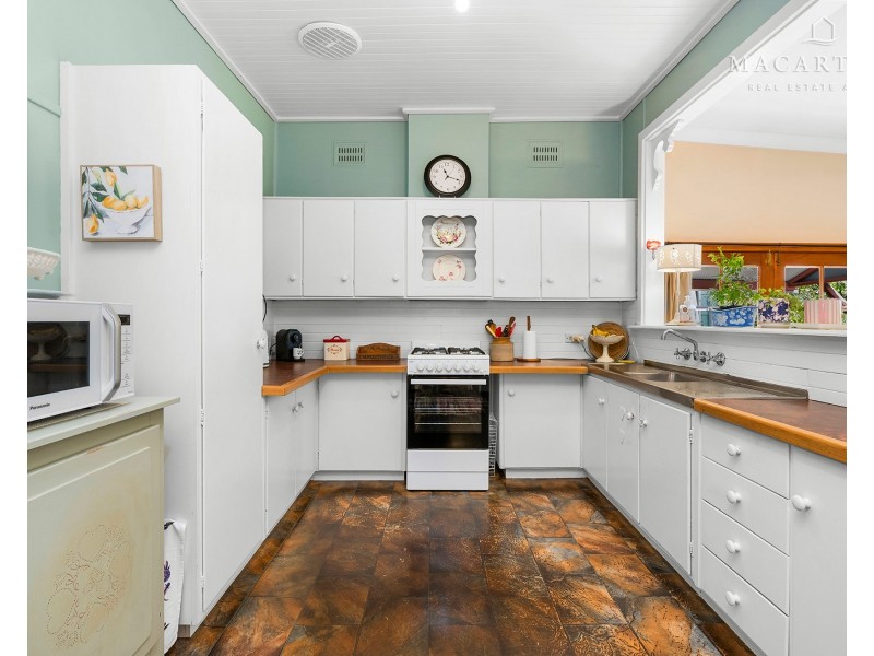 345 Lake Albert Road, Kooringal NSW 2650