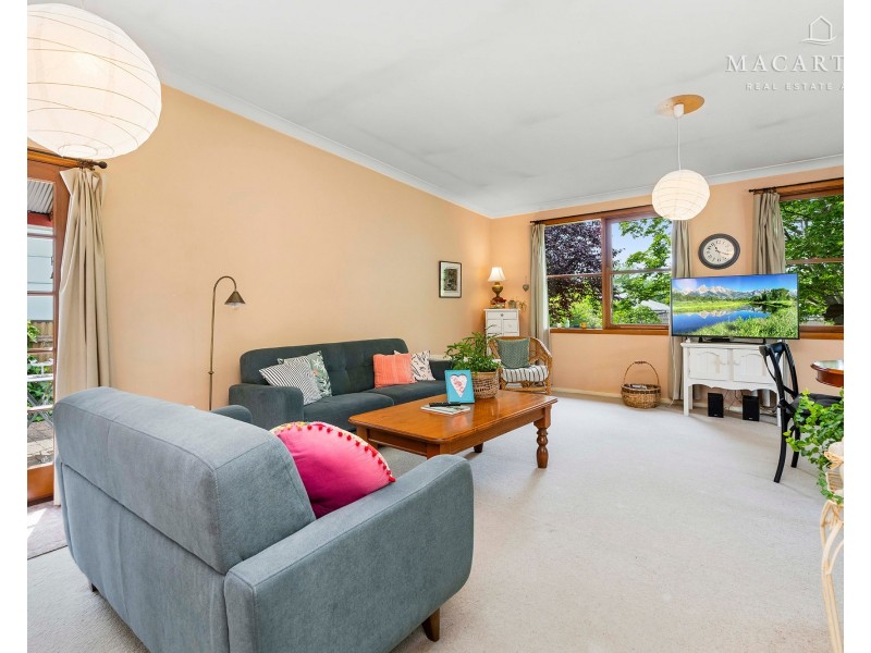 345 Lake Albert Road, Kooringal NSW 2650