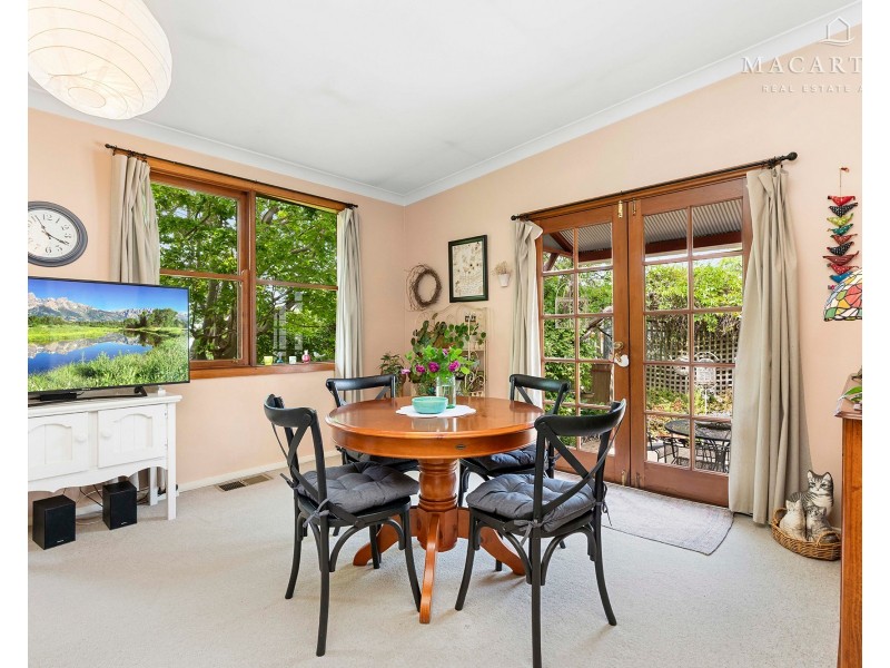 345 Lake Albert Road, Kooringal NSW 2650