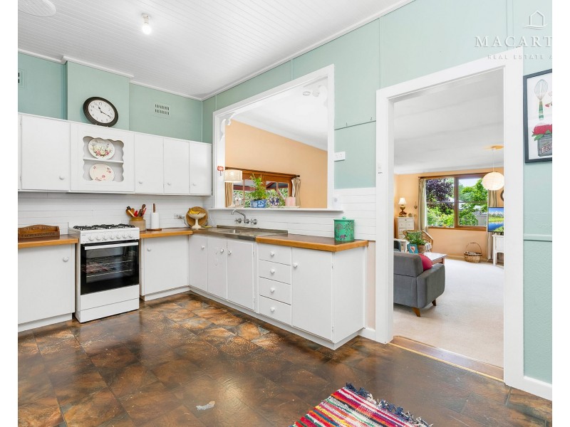 345 Lake Albert Road, Kooringal NSW 2650