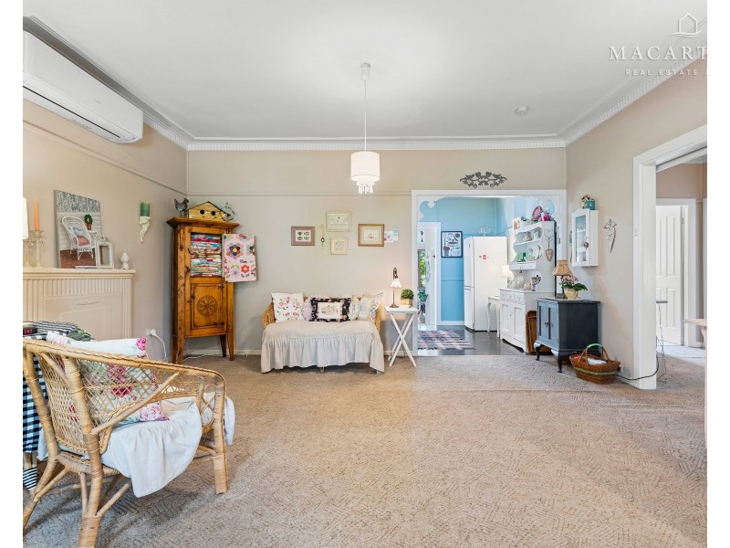 345 Lake Albert Road, Kooringal NSW 2650