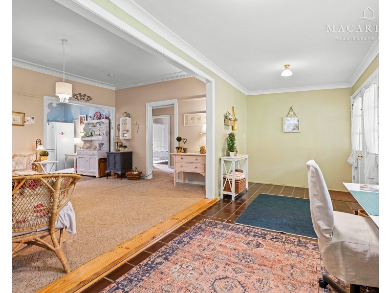 345 Lake Albert Road, Kooringal NSW 2650