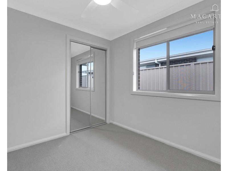 2/33 Gibson Street, Boorooma NSW 2650