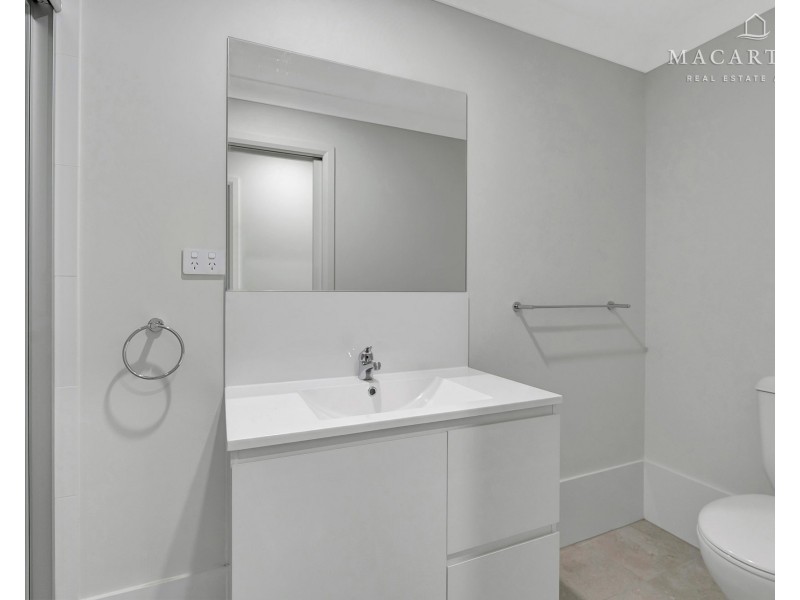 2/33 Gibson Street, Boorooma NSW 2650