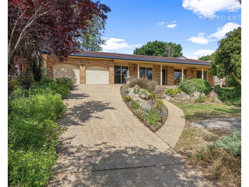34 Churchill Avenue, Kooringal NSW 2650