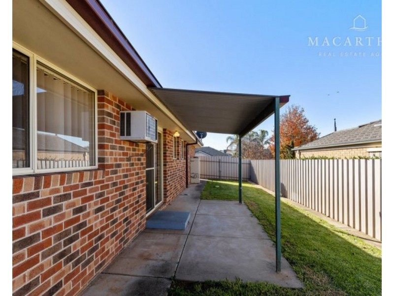 1/15 Yeomans Place, Kooringal NSW 2650