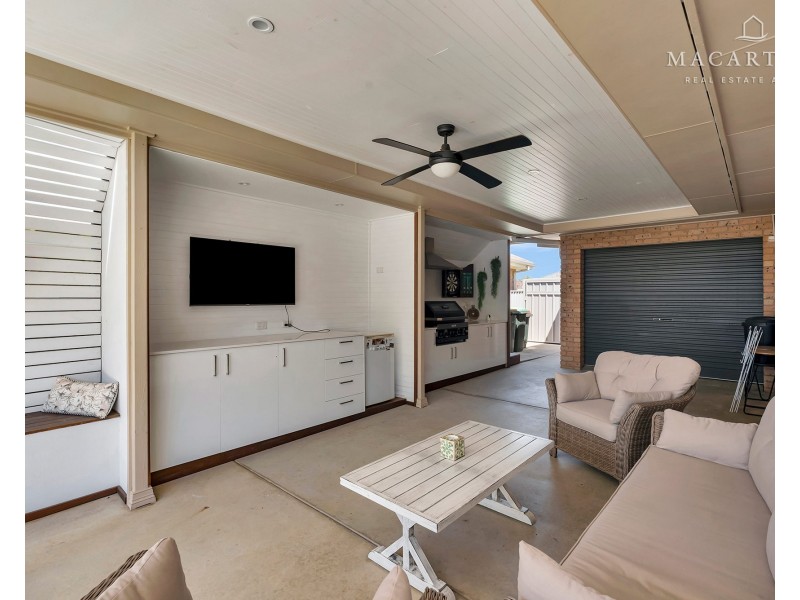18 Gidgee Place, Glenfield Park NSW 2650
