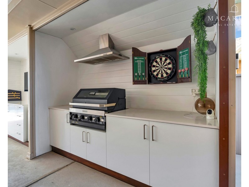 18 Gidgee Place, Glenfield Park NSW 2650