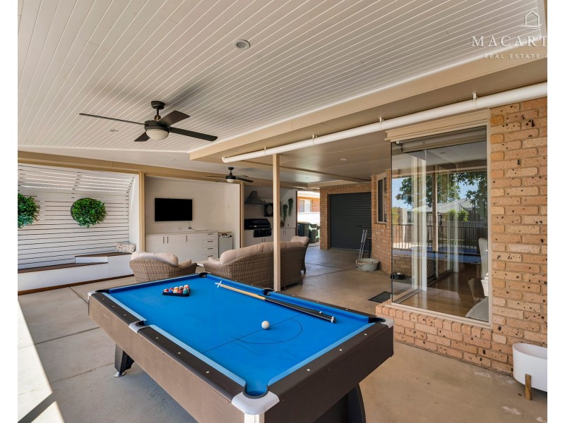 18 Gidgee Place, Glenfield Park NSW 2650
