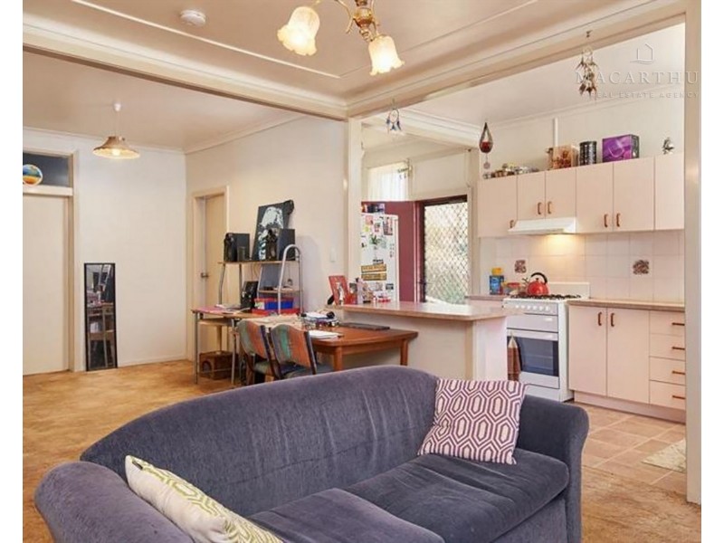 19 Castlereagh Avenue, Mount Austin NSW 2650