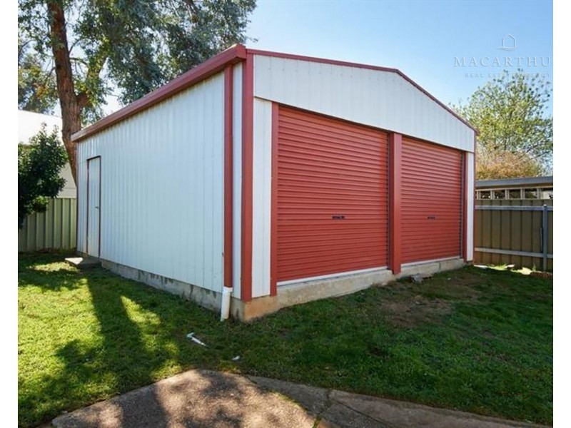 19 Castlereagh Avenue, Mount Austin NSW 2650