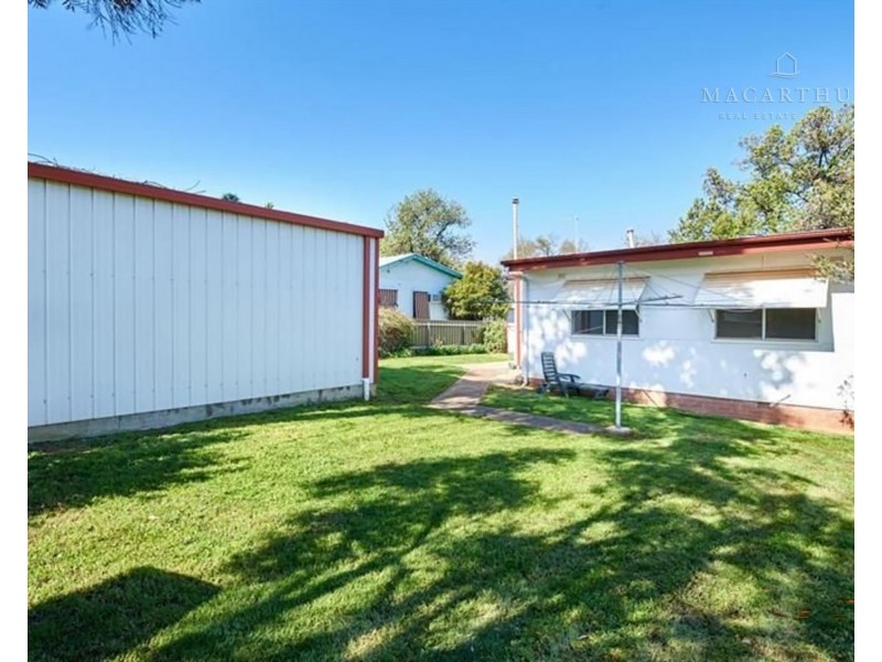 19 Castlereagh Avenue, Mount Austin NSW 2650