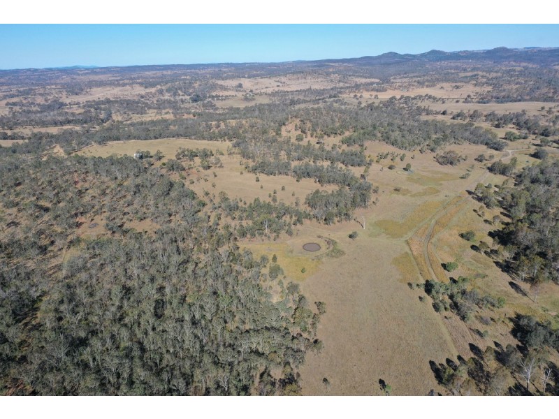 1 Barn Road, Emu Creek QLD 4355