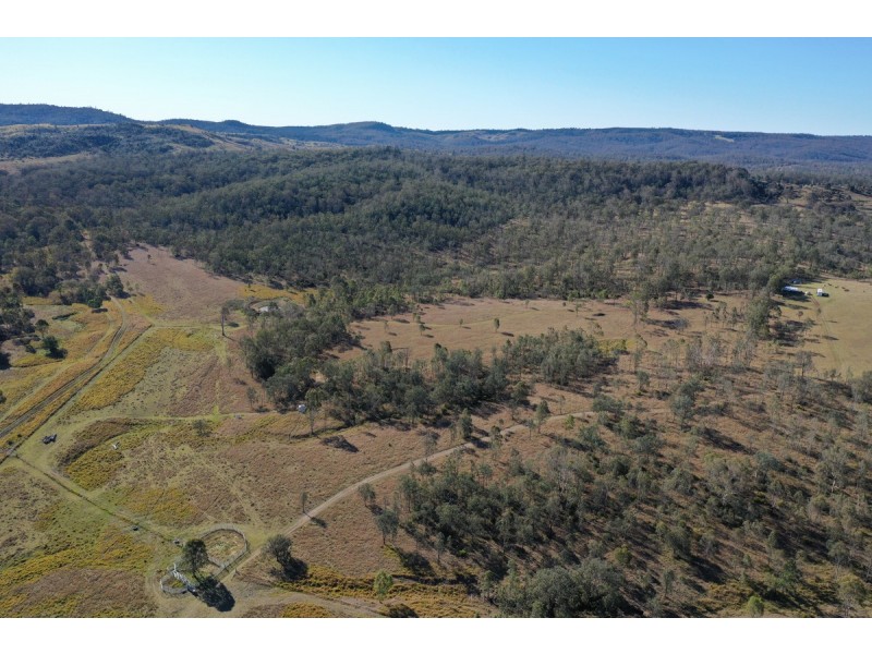 1 Barn Road, Emu Creek QLD 4355