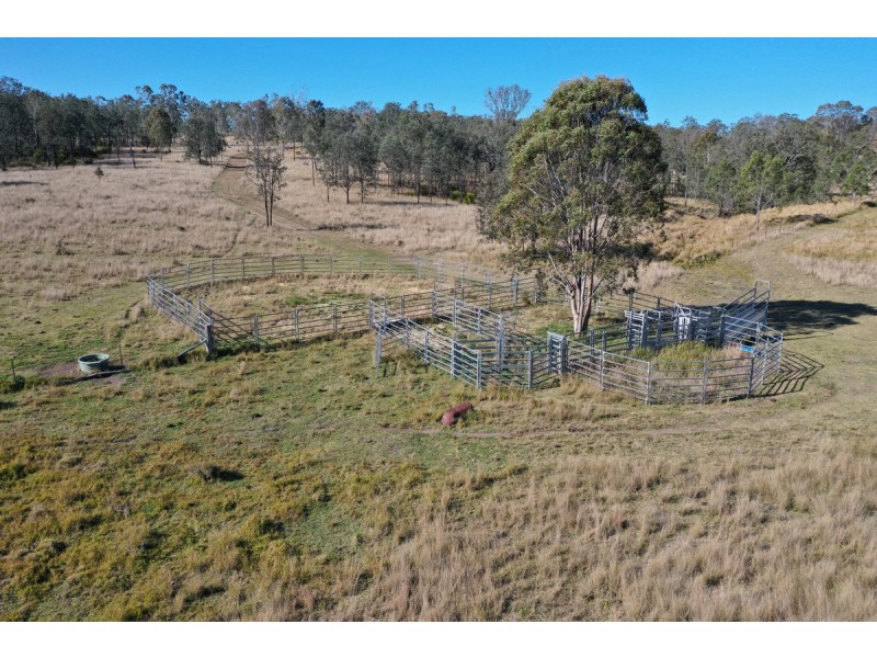 1 Barn Road, Emu Creek QLD 4355