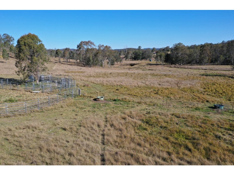 1 Barn Road, Emu Creek QLD 4355