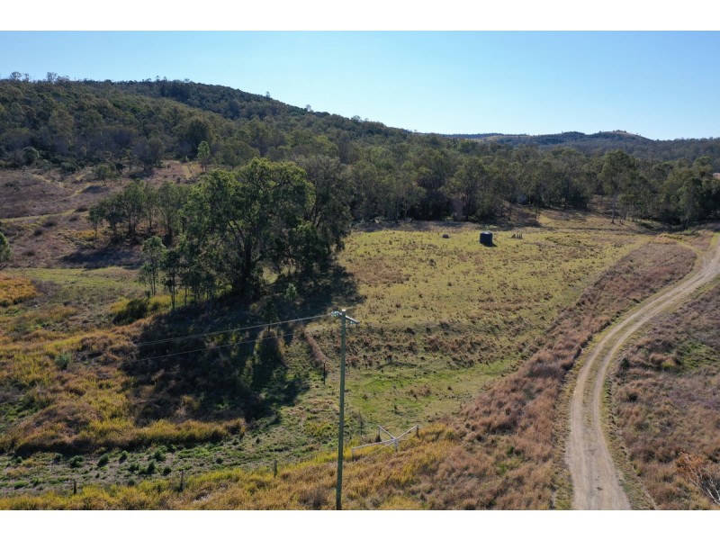 1 Barn Road, Emu Creek QLD 4355
