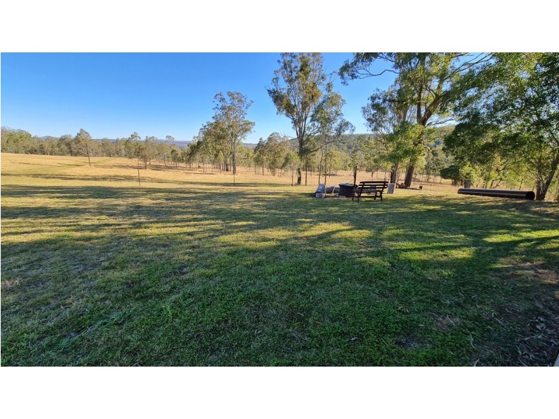 1 Barn Road, Emu Creek QLD 4355