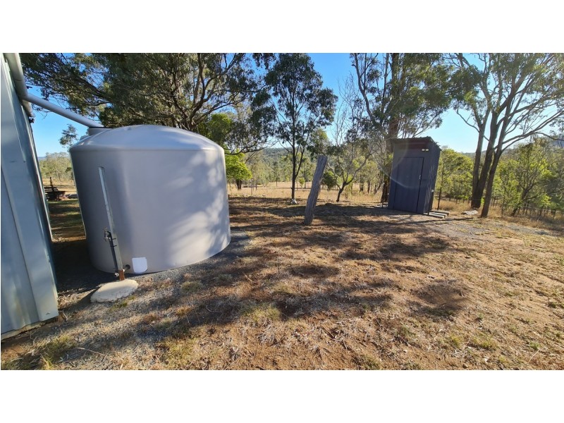 1 Barn Road, Emu Creek QLD 4355