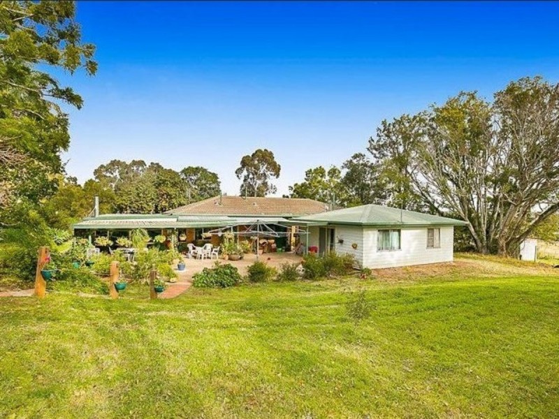 72 Gowrie-Tilgonda Road, Gowrie Junction QLD 4352