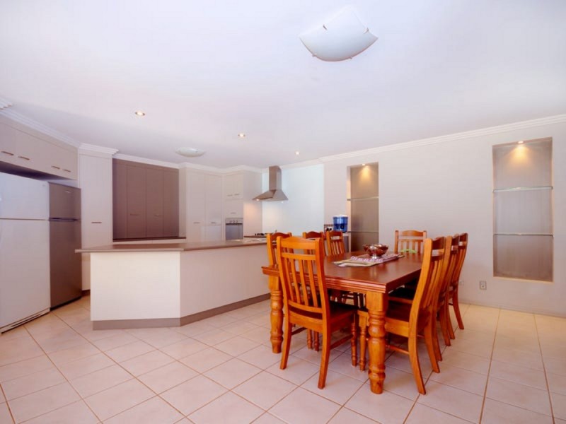 18 Highfields Road, Highfields QLD 4352