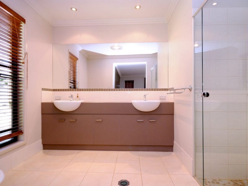 18 Highfields Road, Highfields QLD 4352