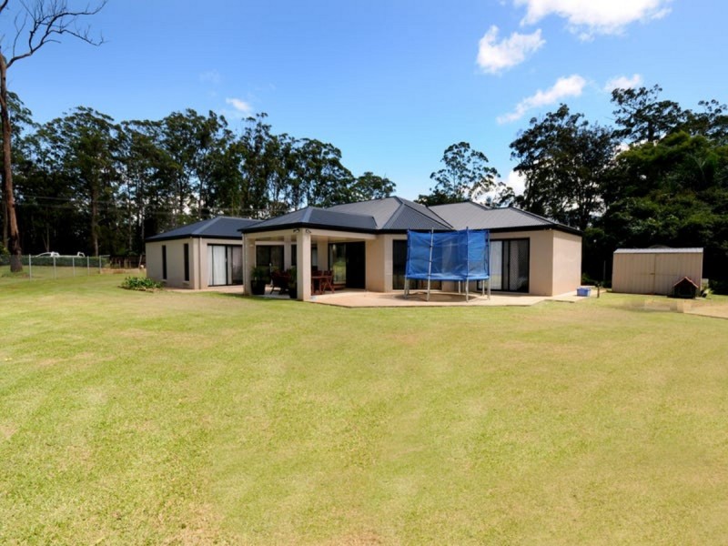 18 Highfields Road, Highfields QLD 4352