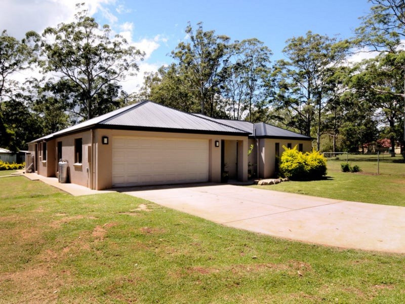 18 Highfields Road, Highfields QLD 4352
