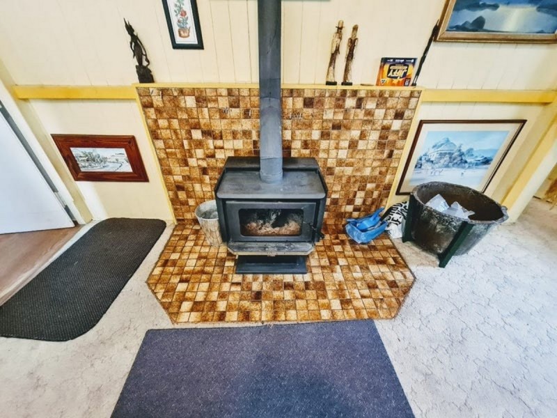 16 Littleton Street, Crows Nest QLD 4355