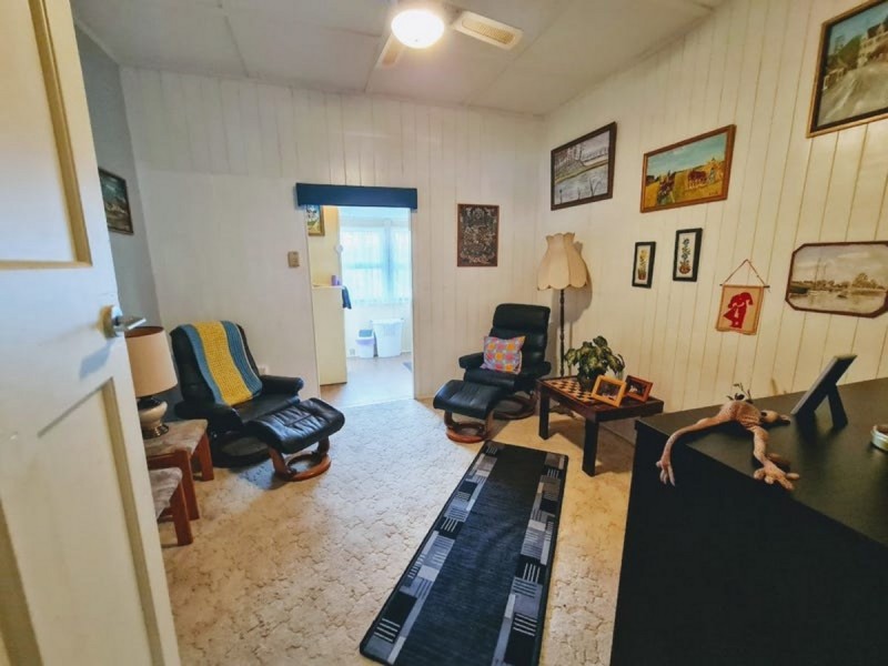 16 Littleton Street, Crows Nest QLD 4355