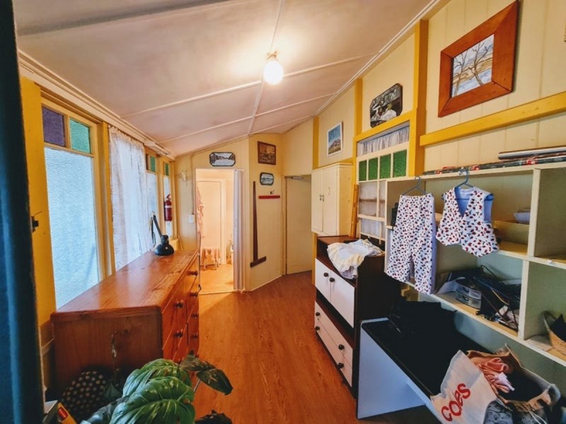 16 Littleton Street, Crows Nest QLD 4355