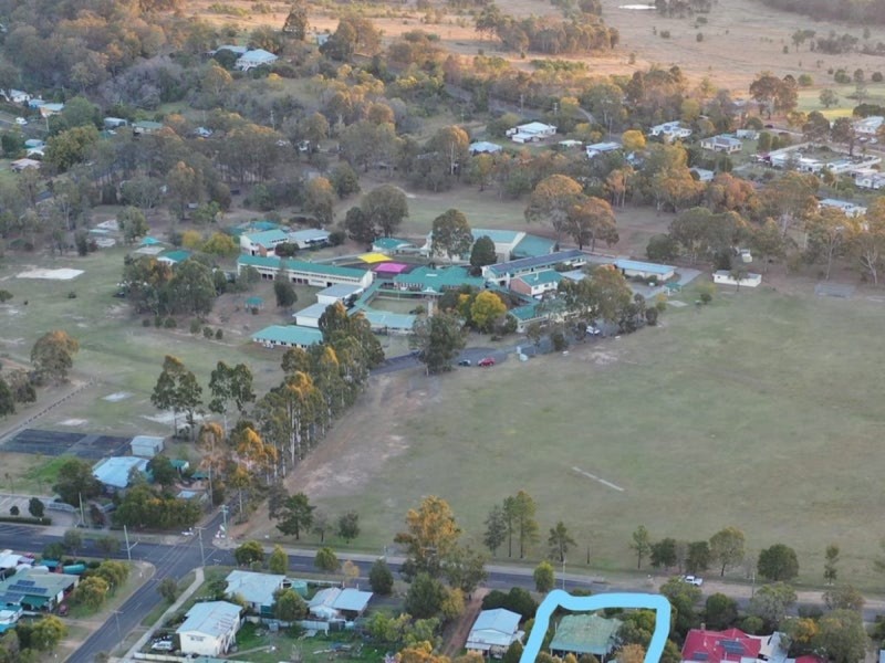 16 Littleton Street, Crows Nest QLD 4355