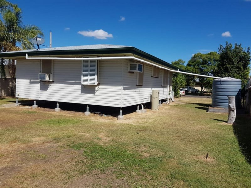 11 Twine Street, Dalby QLD 4405