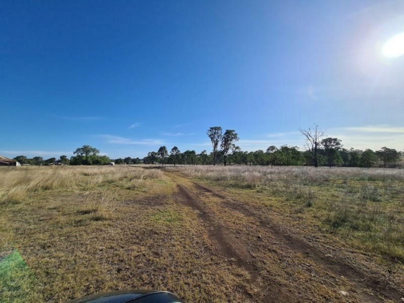 6 Peters Road, Goombungee QLD 4354