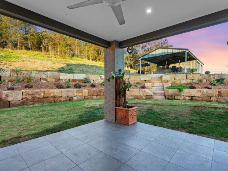 17 Skyline Drive, Withcott QLD 4352