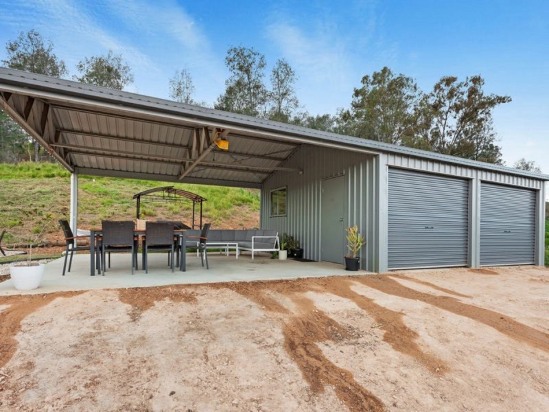 17 Skyline Drive, Withcott QLD 4352