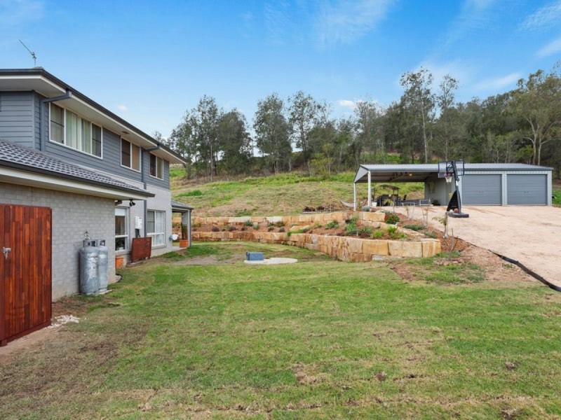 17 Skyline Drive, Withcott QLD 4352