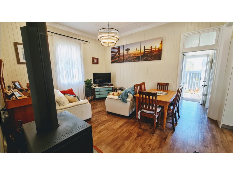 5 King Street, Goombungee QLD 4354