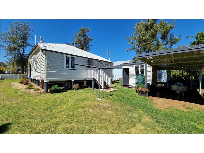 5 King Street, Goombungee QLD 4354