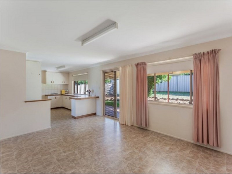 33 Liquidambar Street, Glenvale QLD 4350