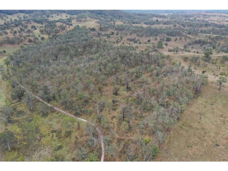 104 Andrews Dip Road, The Bluff QLD 4355