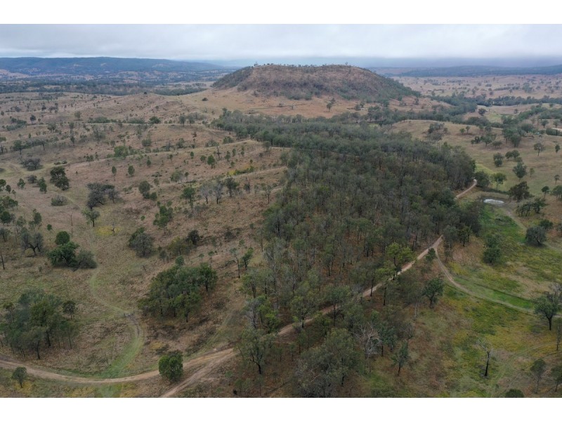 104 Andrews Dip Road, The Bluff QLD 4355