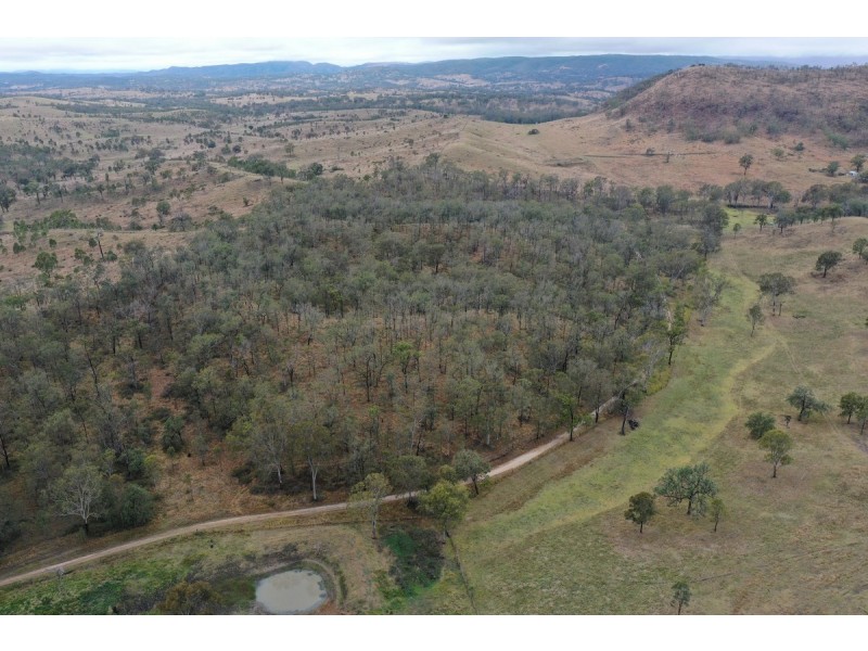 104 Andrews Dip Road, The Bluff QLD 4355