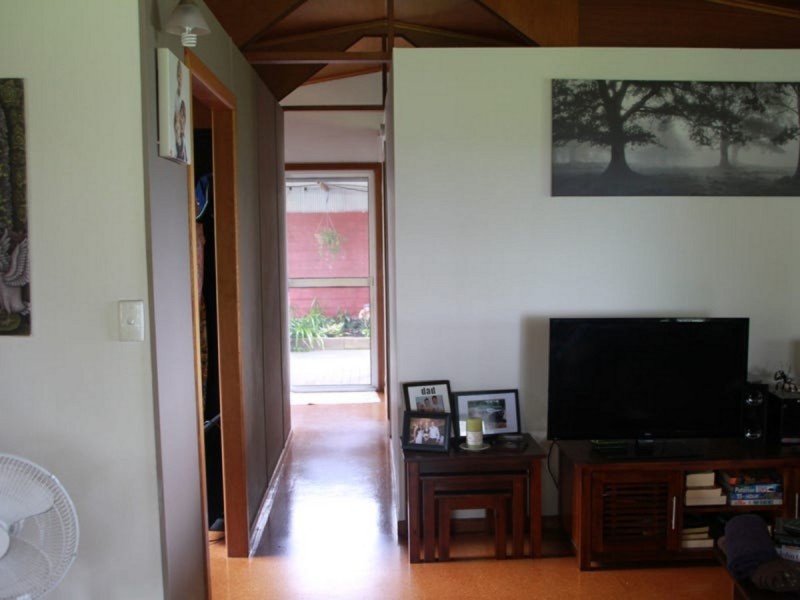 98 Dahl Road, Crows Nest QLD 4355