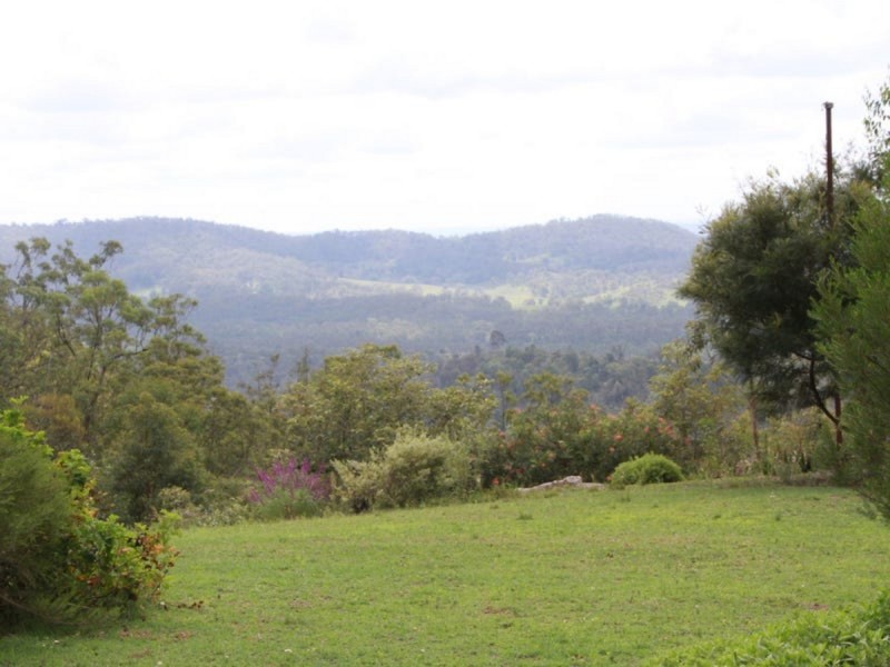 98 Dahl Road, Crows Nest QLD 4355