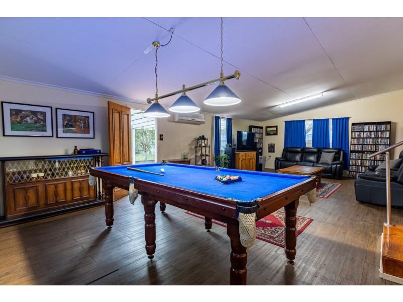 261 Murphys Creek Road, Postmans Ridge QLD 4352