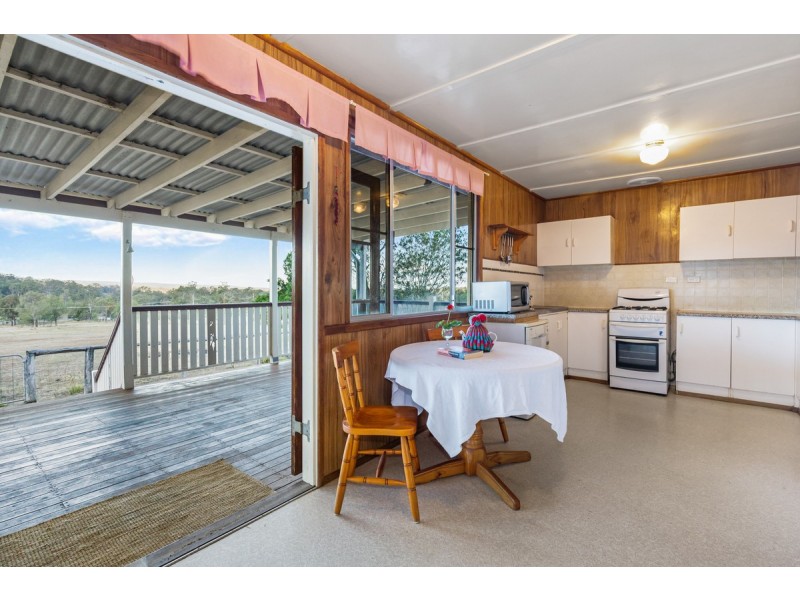 261 Murphys Creek Road, Postmans Ridge QLD 4352