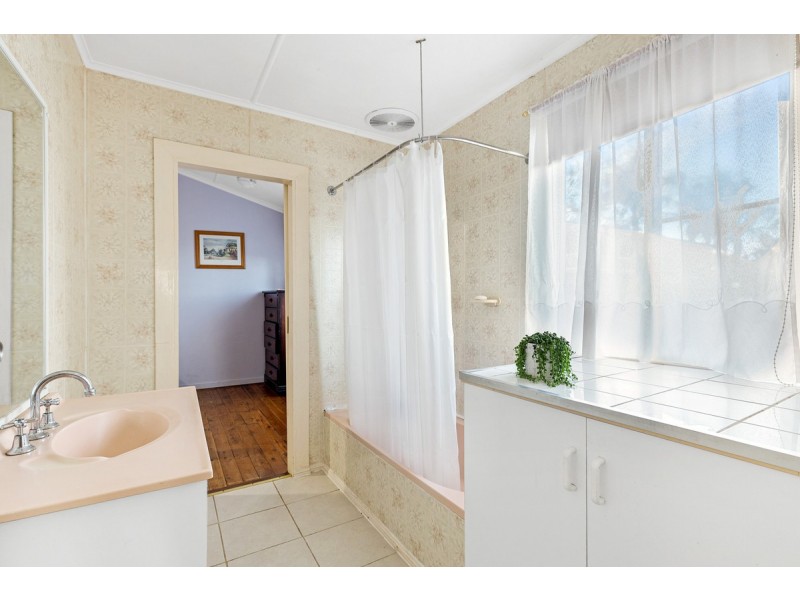 261 Murphys Creek Road, Postmans Ridge QLD 4352