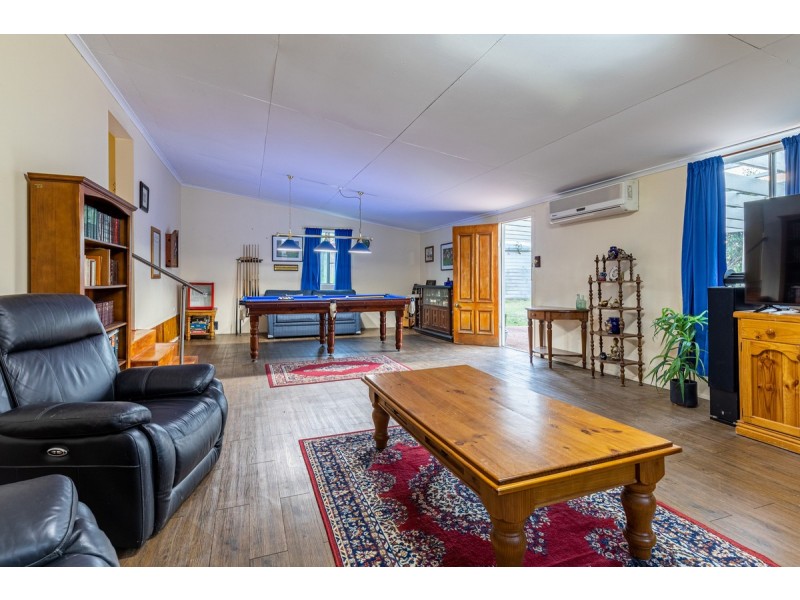 261 Murphys Creek Road, Postmans Ridge QLD 4352